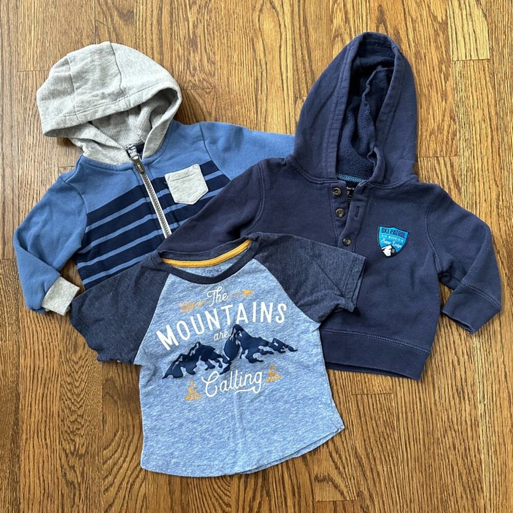 Carter’s Mountain bundle, size 12M (3 pieces)
